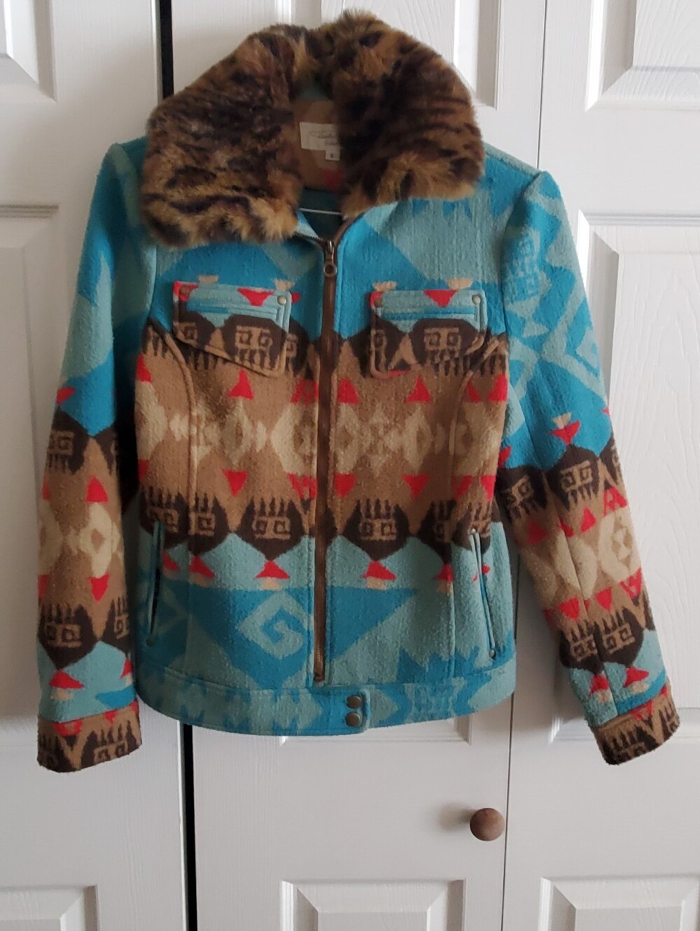 TASHA POLIZZI BLUE RIDGE/  WESTERN JACKET FAUX FUR COLLAR. SMALL. FLEECE.